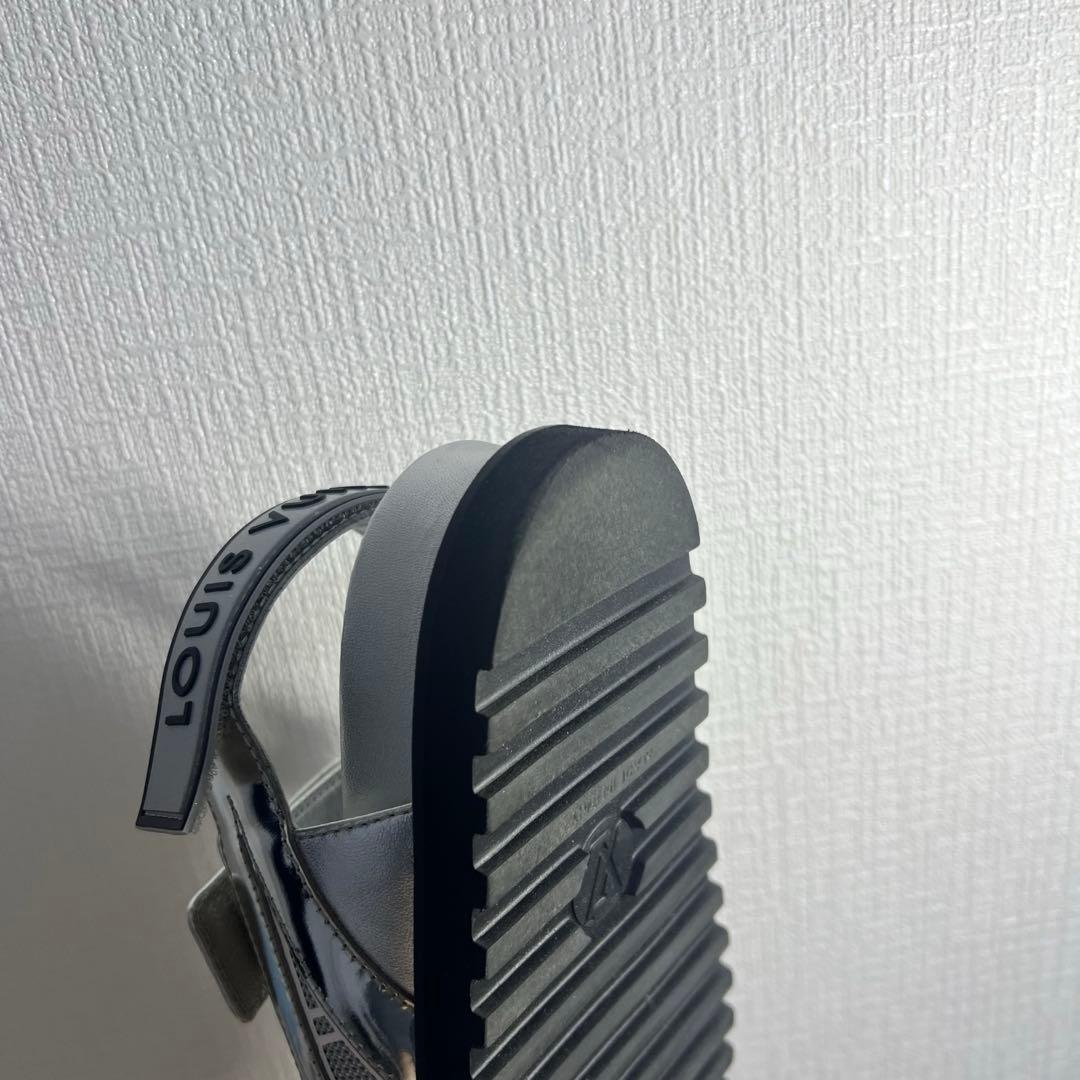 LOUIS VUITTON シルバー ストラップサンダル 36