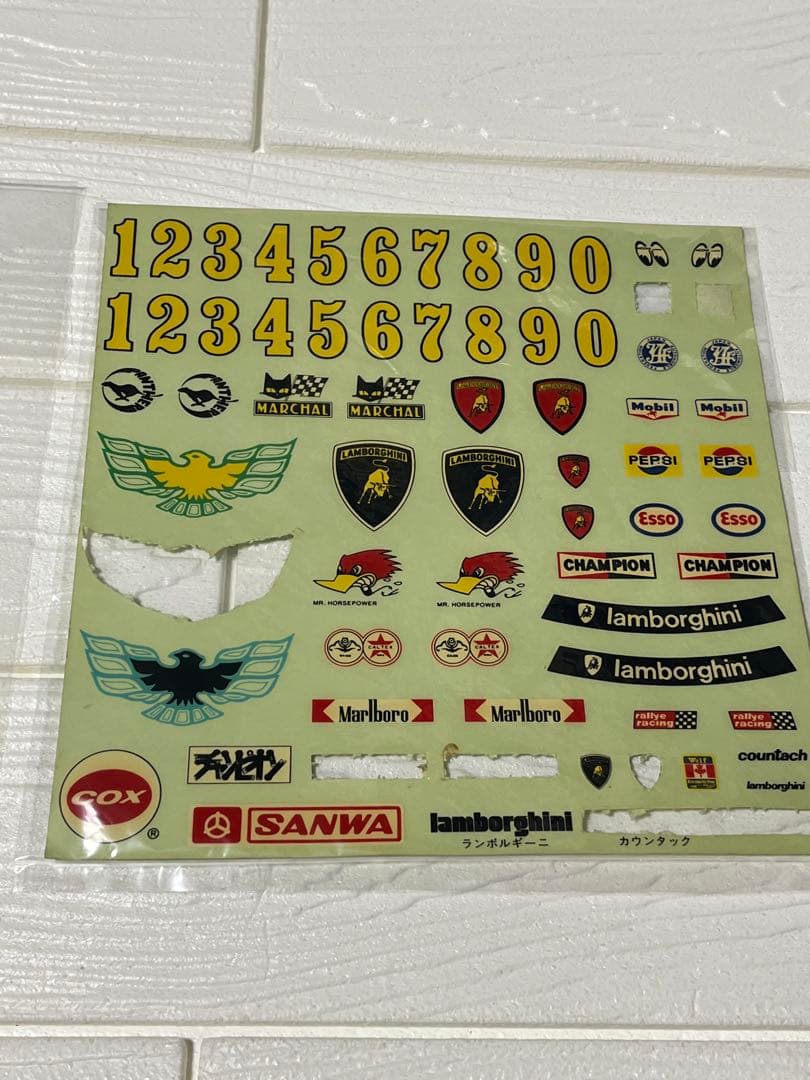 チャンピオンシリーズ 1/12スケール ランボルギーニ カウンタックＬＰ500Ｓ