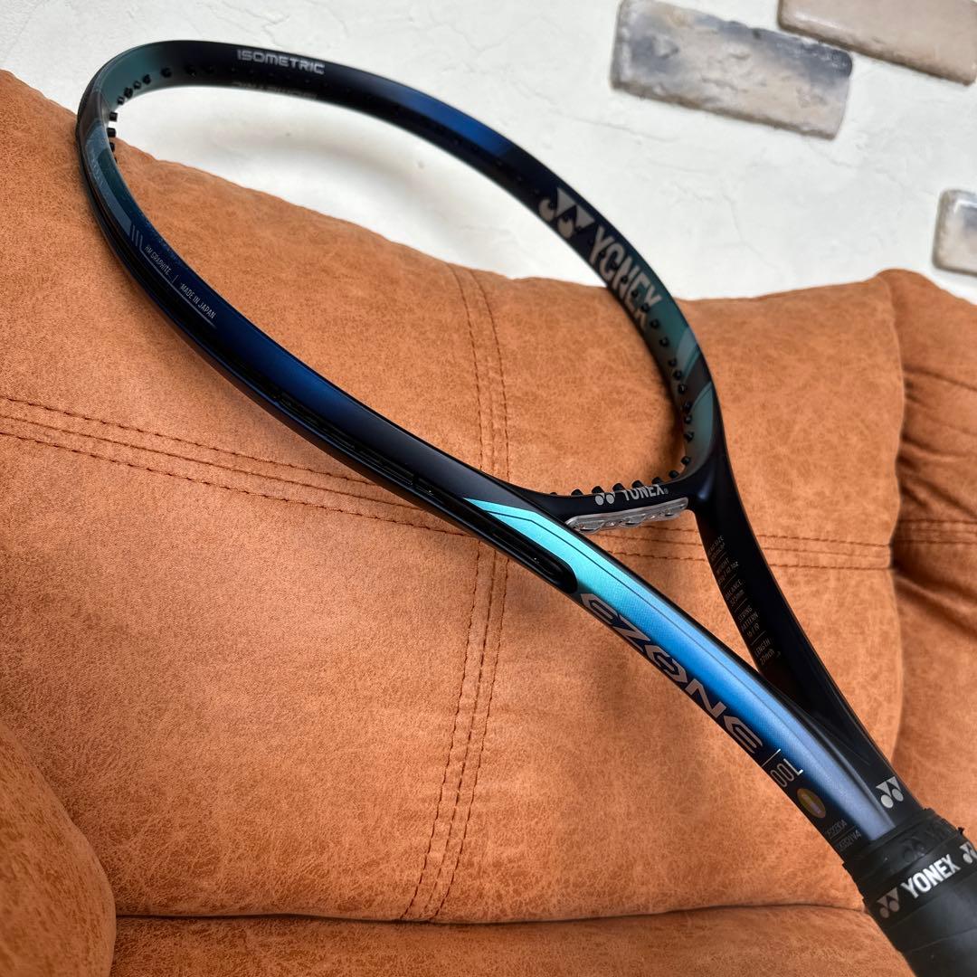 美品　YONEX EZONE 100L 2022 テニスラケット