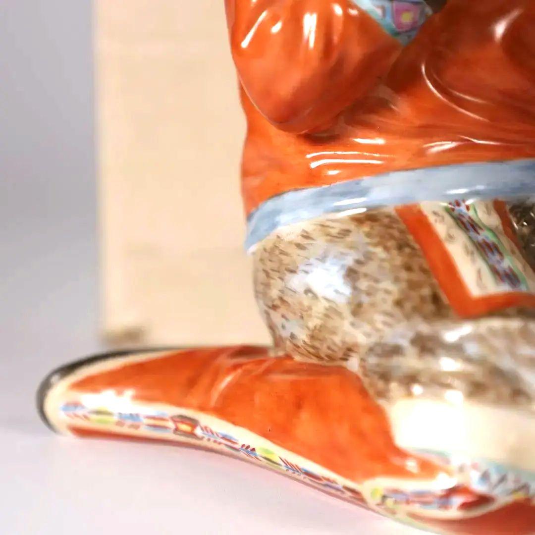 ロイヤルコペンハーゲン民族衣装フィギュリン グリーンランドの少女No.12415