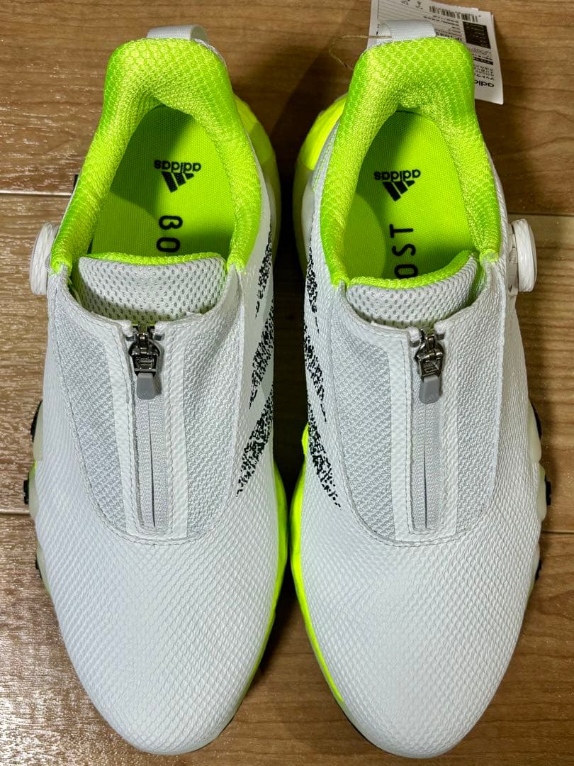 新品、未使用　アディダス コードカオス22 ボア　スパイクレスシューズ　25.5