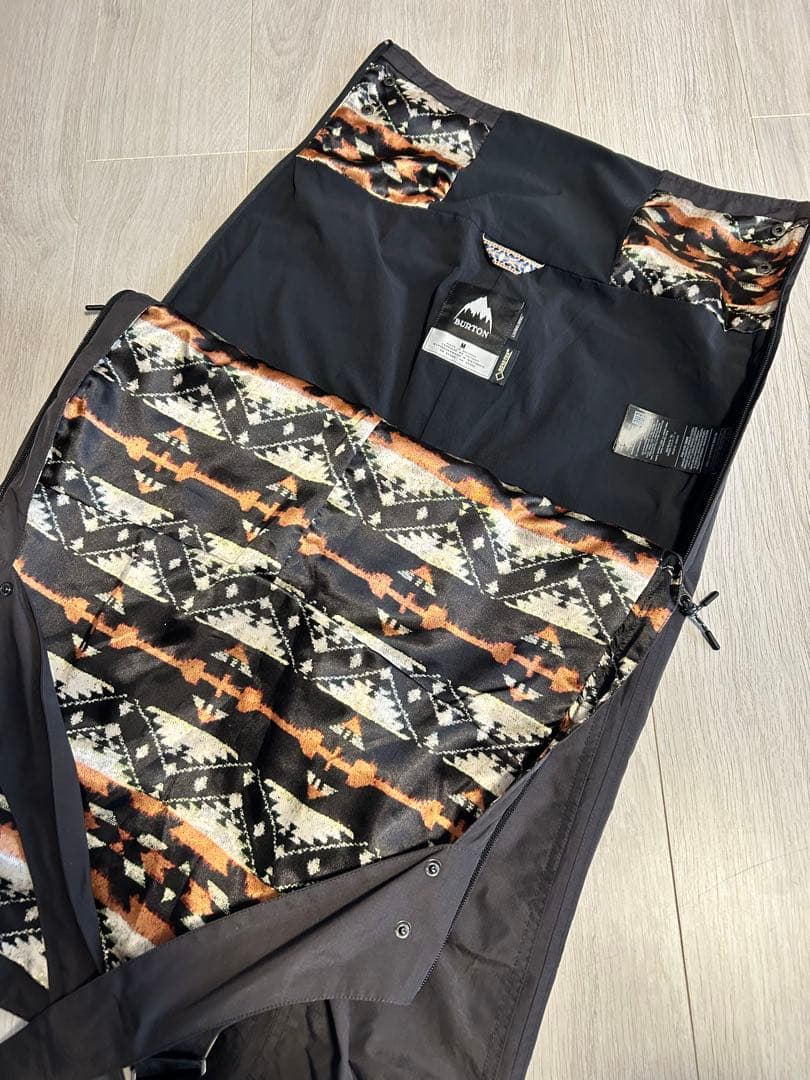 最終値下げ！美品バートン ゴアテックス スノボウェア ビブパンツ レディースM