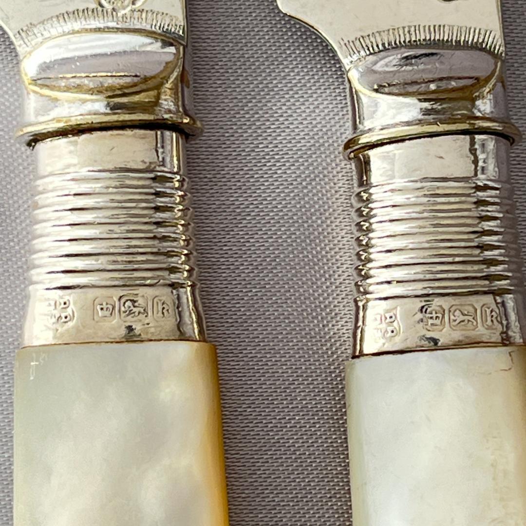 【James Deakin & Sons 】【純銀継手 / 白蝶貝】ティーナイフ