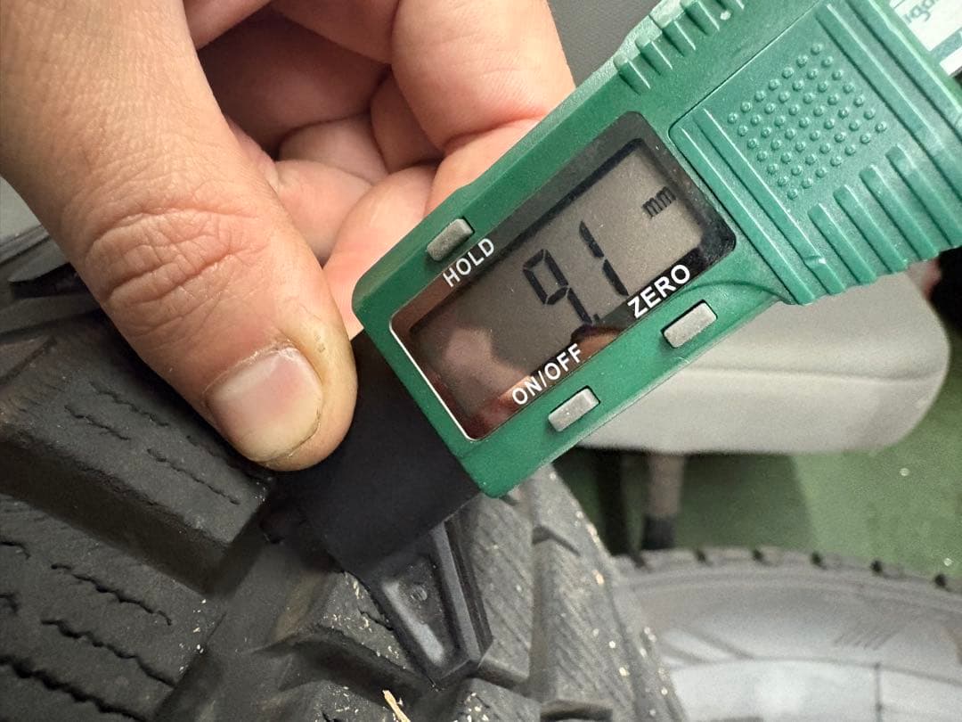 セール中！！265/65R17 ヨコハマ　アイスガード　スタッドレスタイヤセット