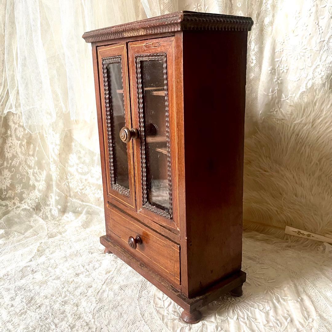 ドールキャビネット　フランスアンティーク　カップボード　ディネット　引き出し付き