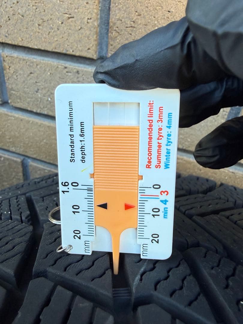 ④メルセデスE300用245/45 R18 ミシュランスタッドレスMAKホイール