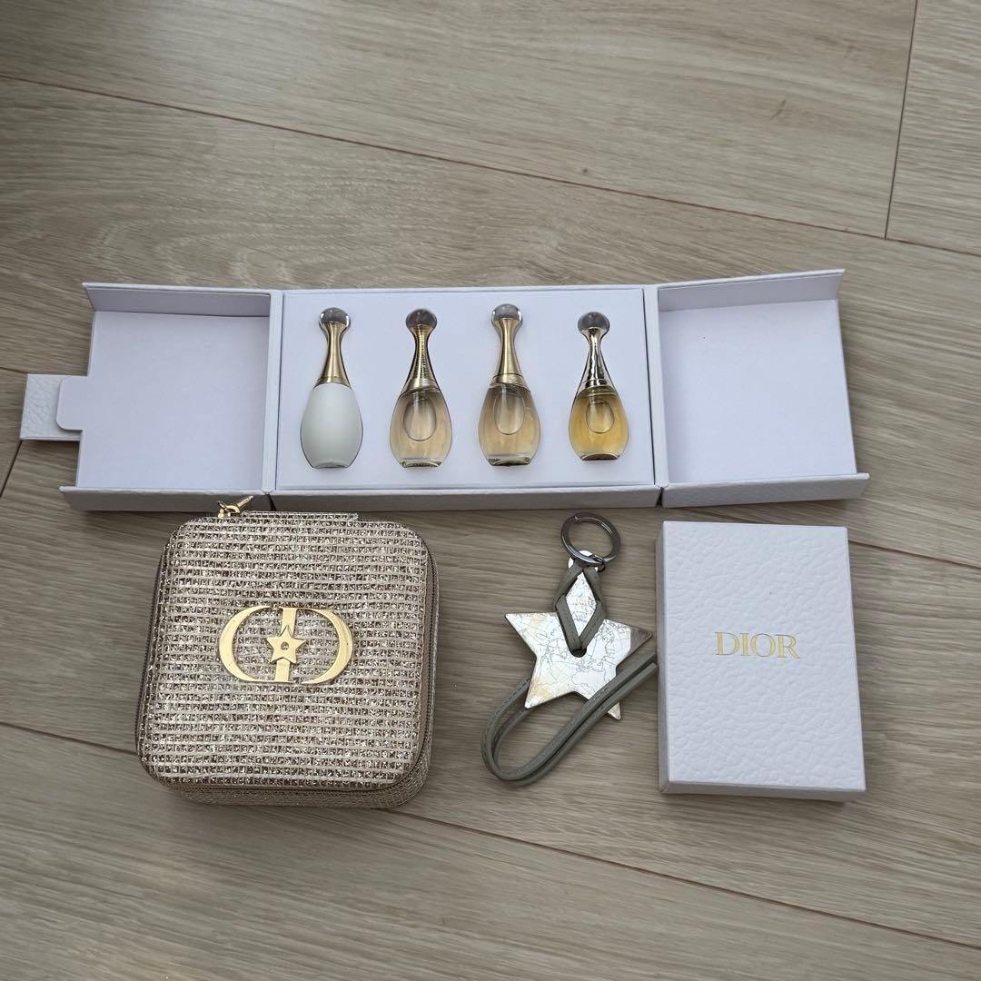 Dior♡香水ミニボトルセット ホリデー ポーチ バースデーギフト