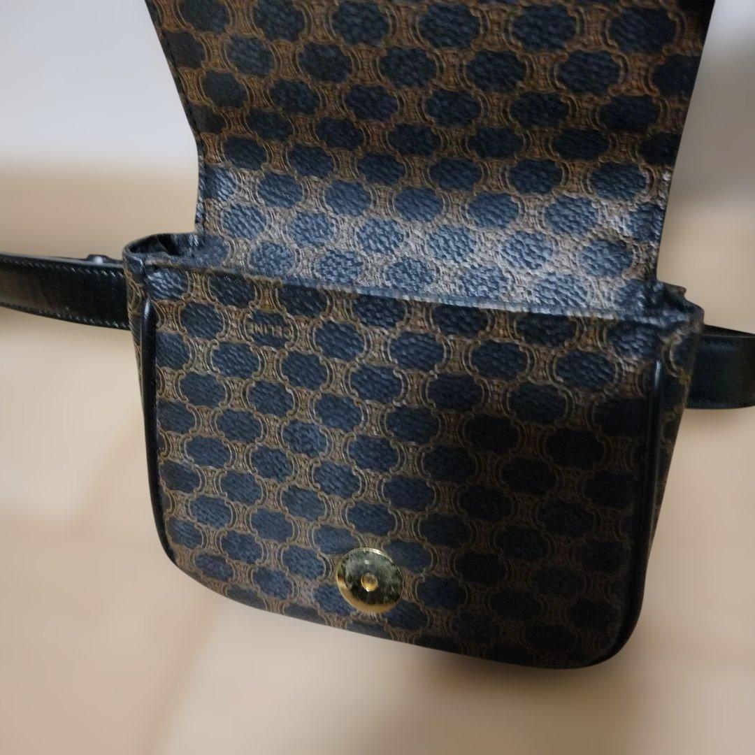 CELINEブラックドットパターンボディウエストバッグ