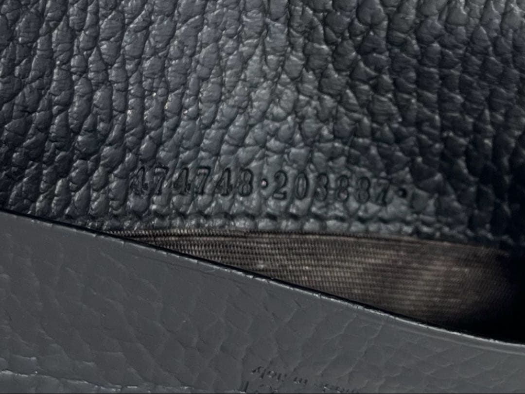 GUCCI グッチ　カードケース　名刺入れ　ゴールド金具　ユニセックス　黒