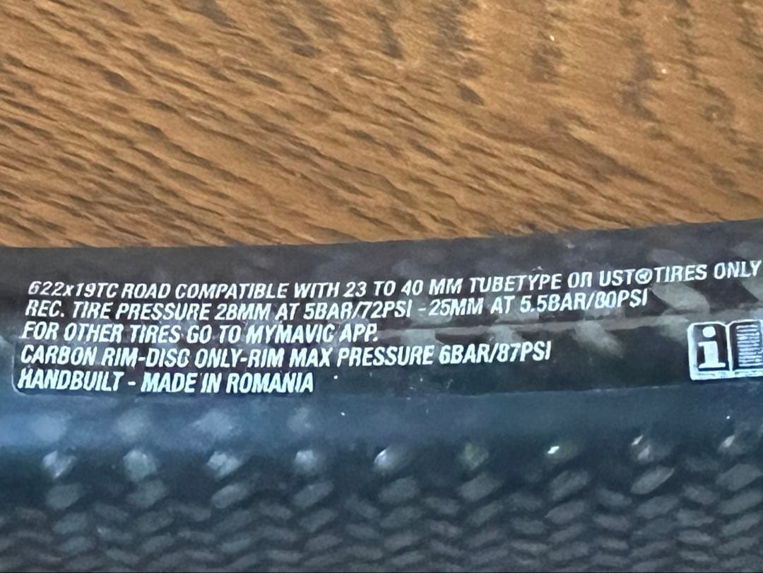 R*o様 MAVIC cosmic carbon SLR45 disc