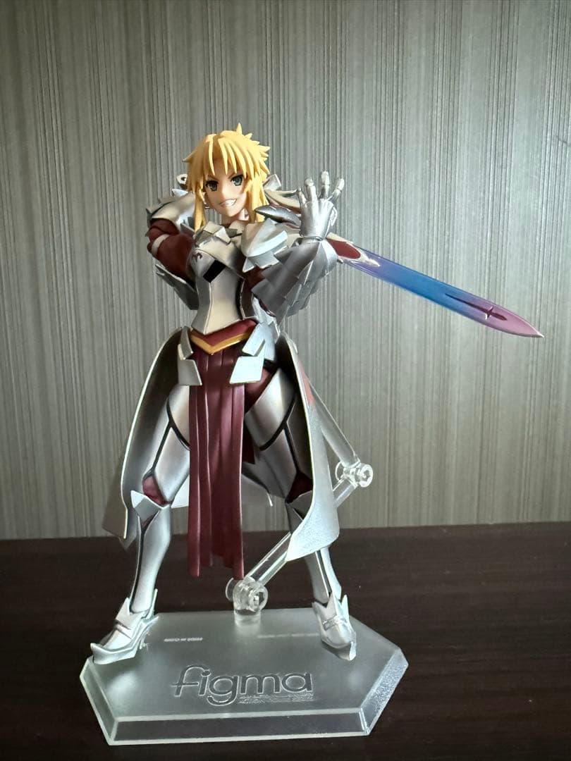 414 figma “赤”のセイバー　モードレッド