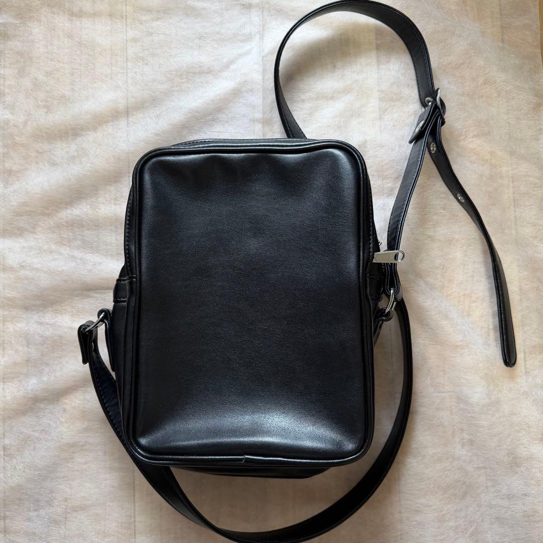 ☆極美品☆ コムデギャルソン　ショルダーバッグ　肩掛け　斜め掛け　ブラック