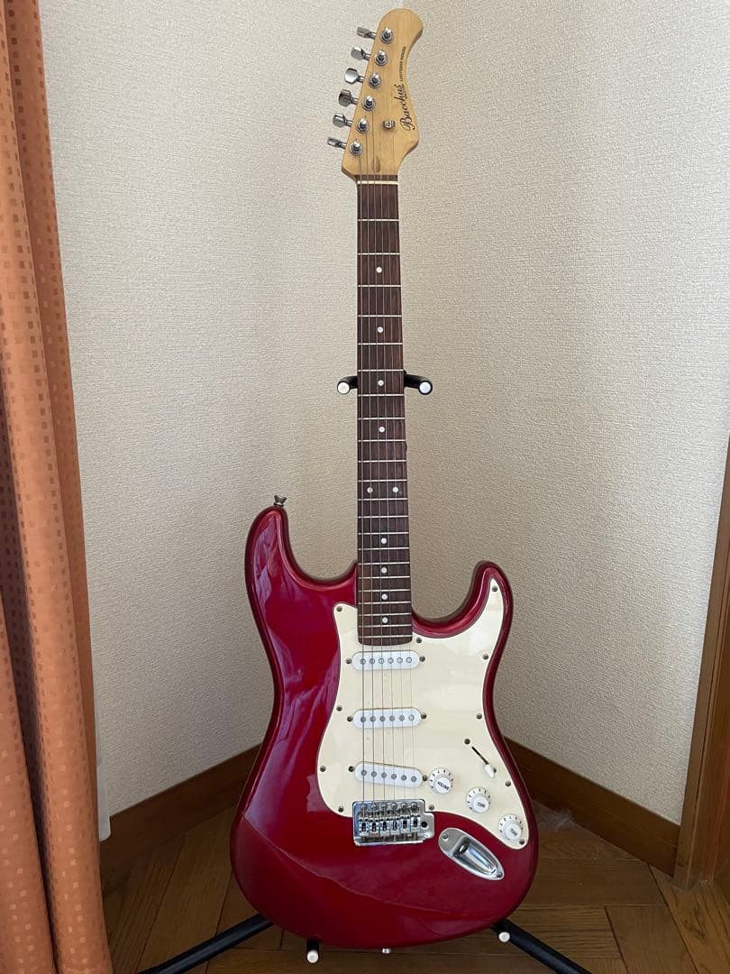 Bacchas ユニバーサルシリーズ　ストラトタイプ