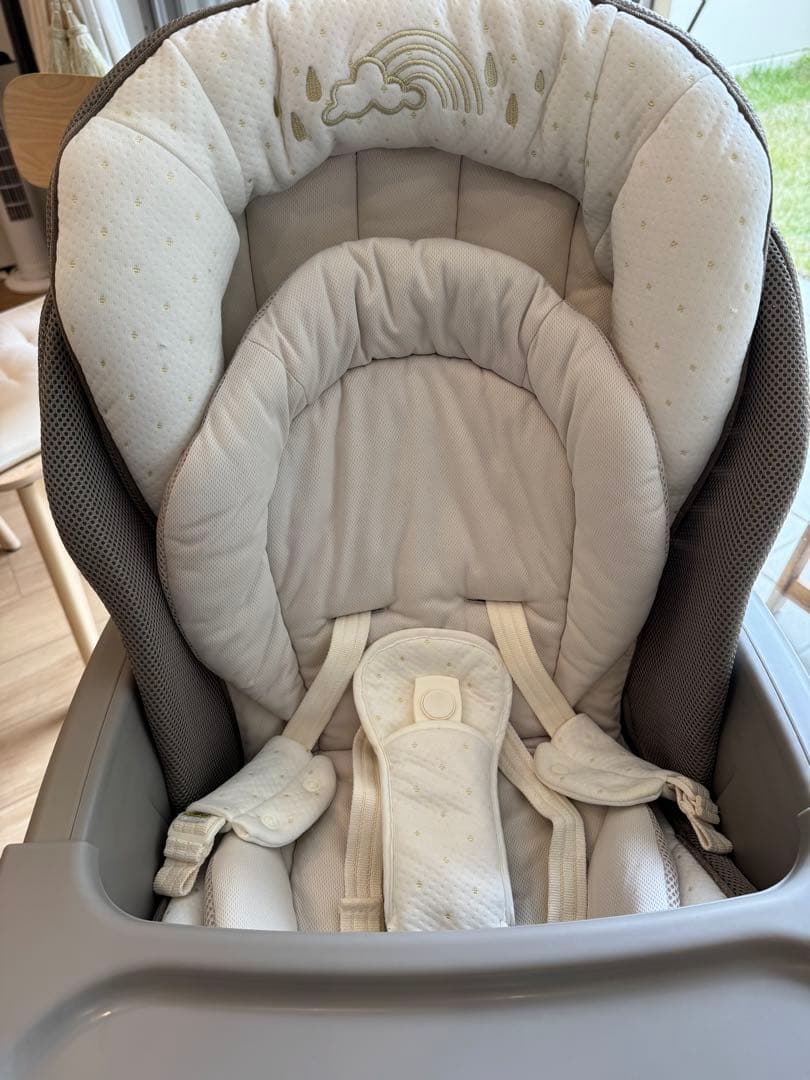 アップリカ　ユラリズムオート　ムーンロック