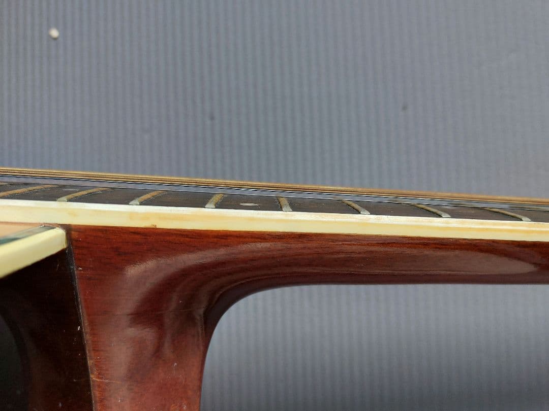 Morris W-25 1975年製フォークギター ハードケース付