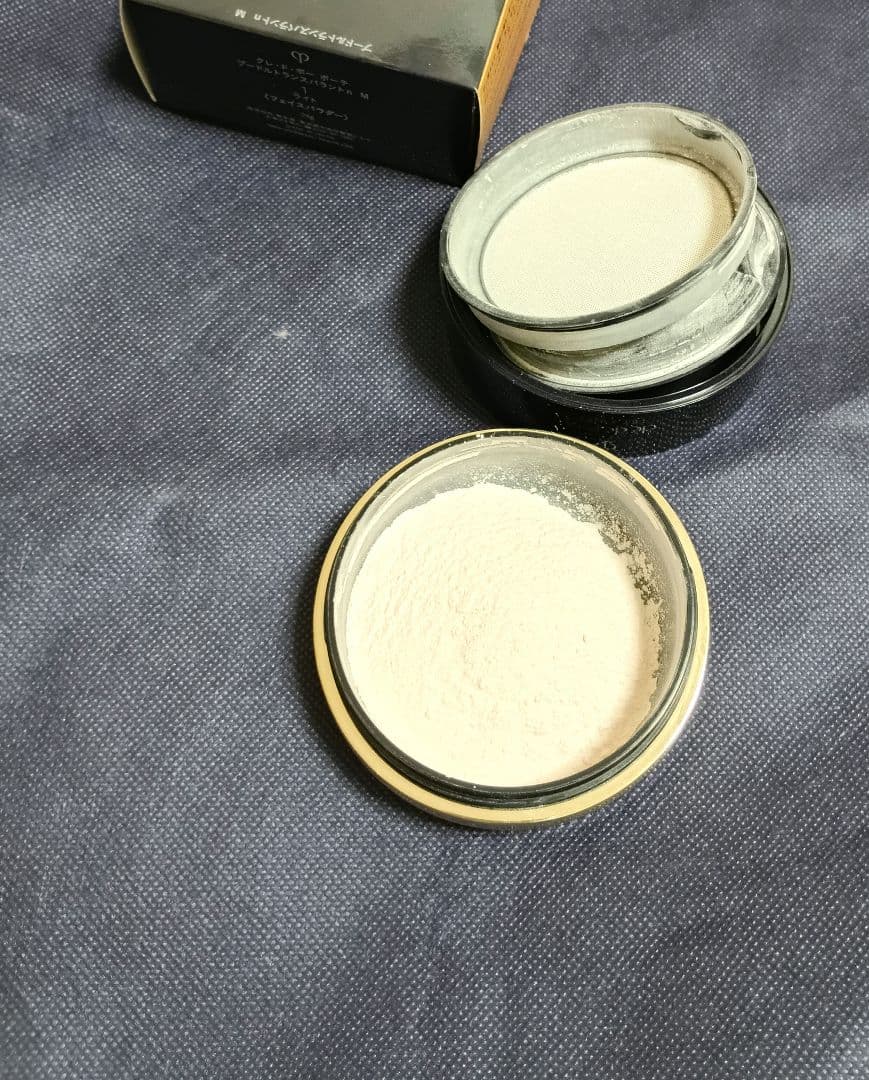 クレドポーボーテ　プードルトランスパラントn M(1 ライト)