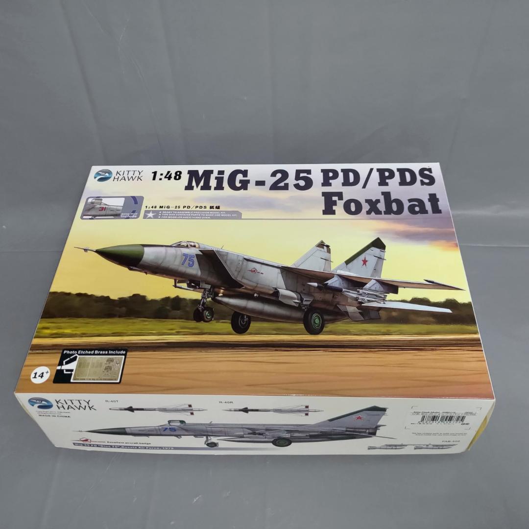 1/48 MiG-25 フォックスバット PD/PDS [KH80119]