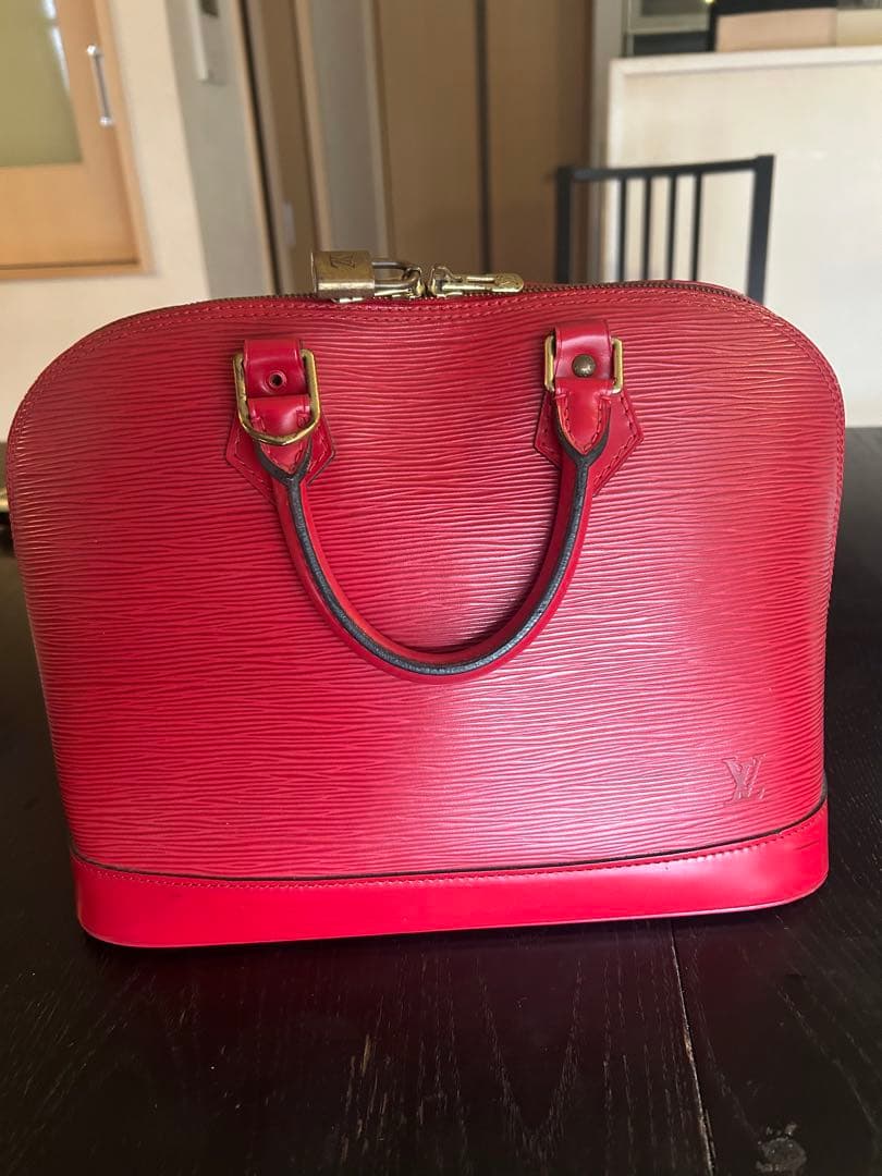 Louis Vuitton エピレザー ボストンバッグ レッド