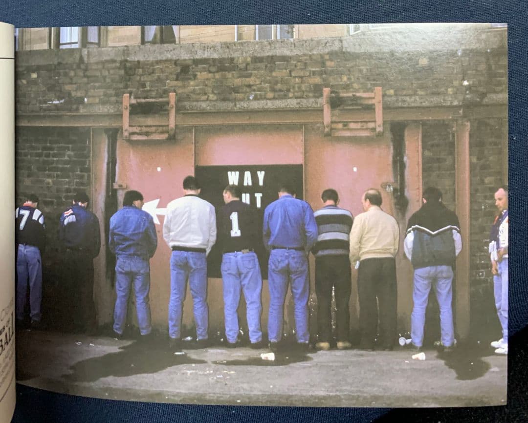 入手不可能MORE THAN A MATCH 郷愁の英国FOOTBALL写真集