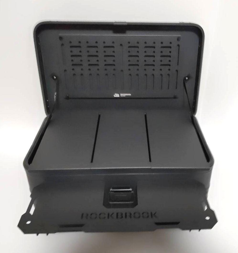 新品送料込み　 アルミコンテナ　30L　フルカスタム　ブラックカラー　キャンプ