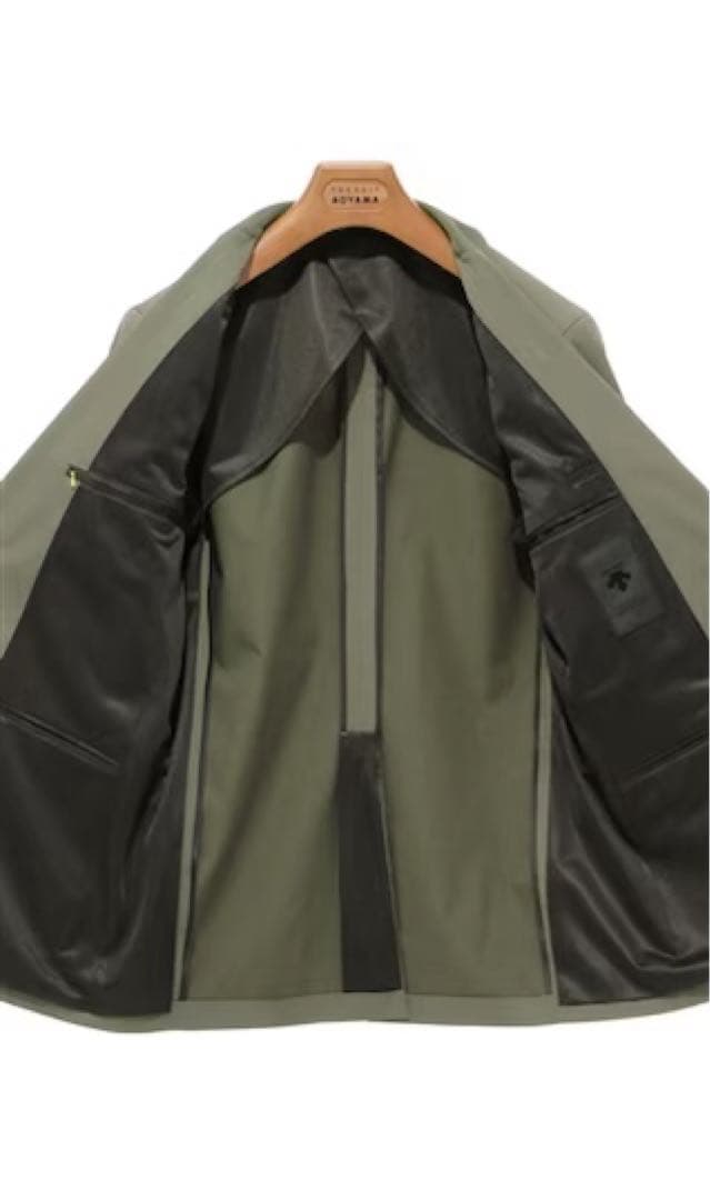 デサントスタイリッシュストレッチスーツ