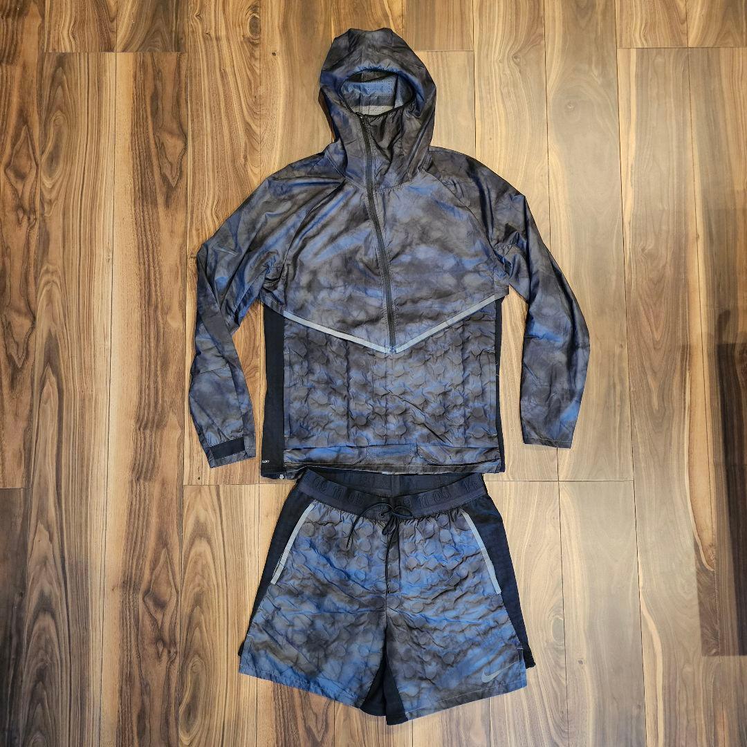 NIKE AeroLoft 3Pセットアップ