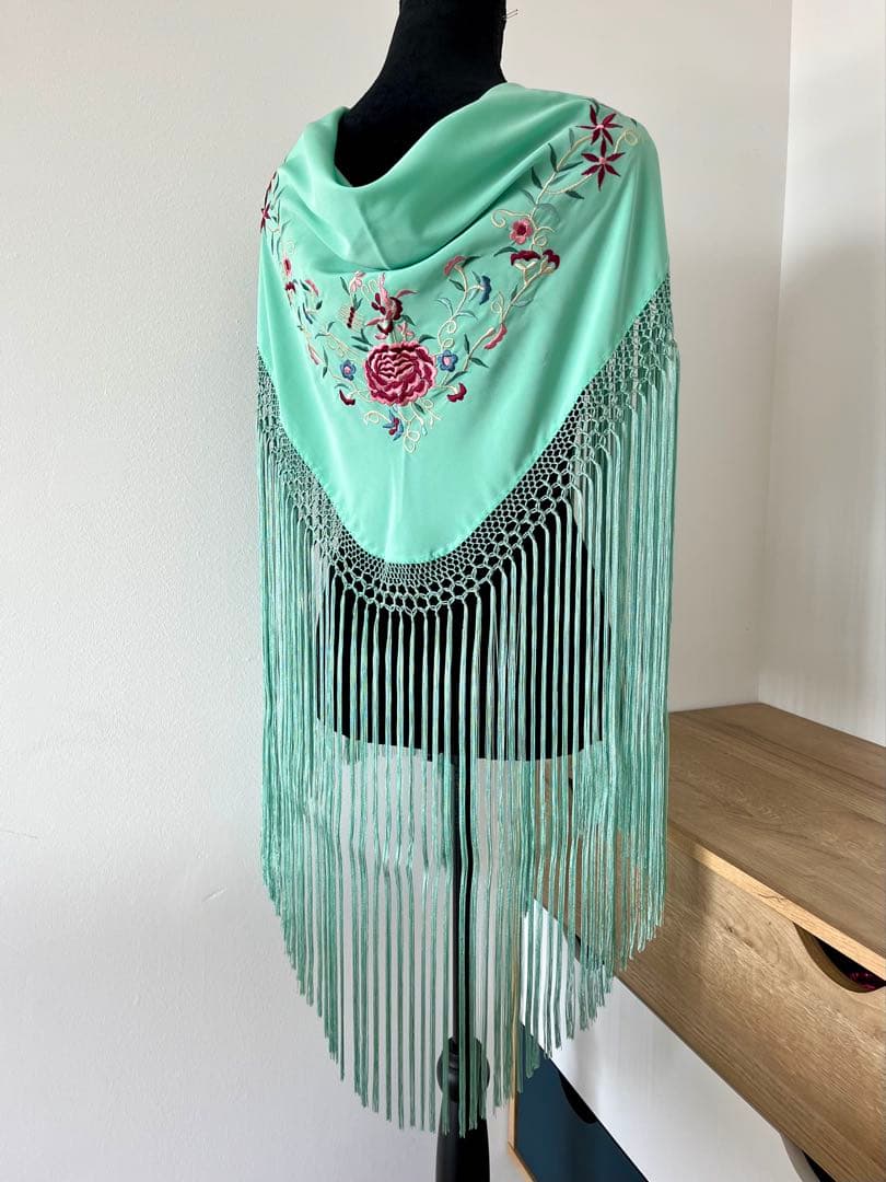 フラメンコ　刺繍シージョ　ミントグリーンxマルチカラー刺繍　ロングフレコ　シルク