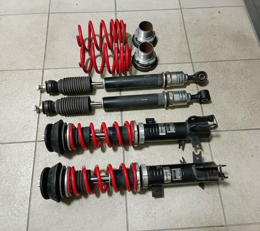 スイフトスポーツZC32Sフルタップ式車高調RSR