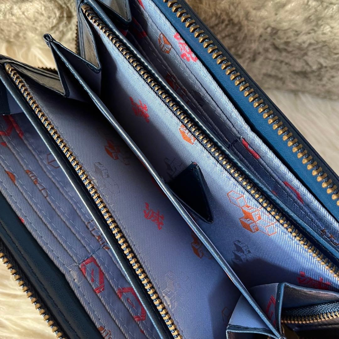 【新品未使用】希少　鬼滅の刃　冨岡義勇モデル　レザー　ラウンドファスナー長財布