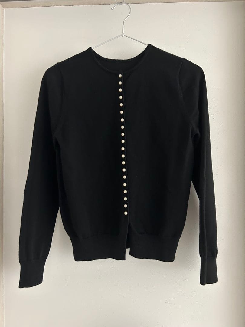 極美品 ボールジィ ウールポリエステル バックパールボタンプルオーバー ブラック
