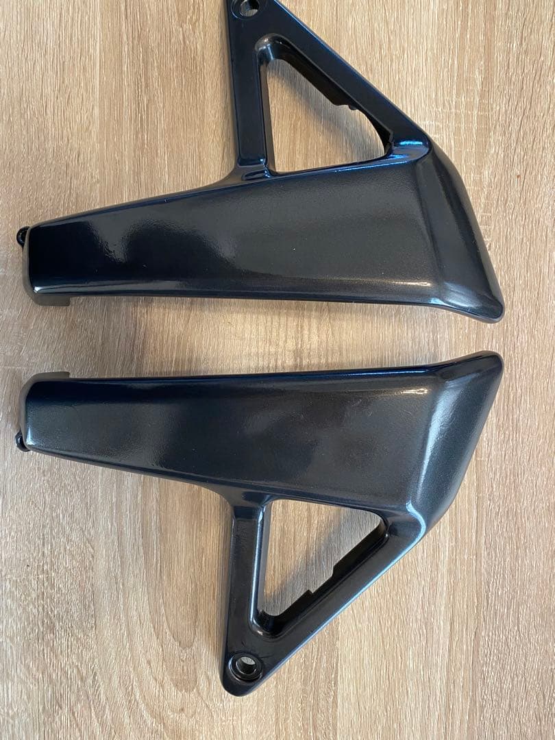 バリオス250 純正ラジエーターカバー　ラジエーターガード　ガンメタ塗装後未使用