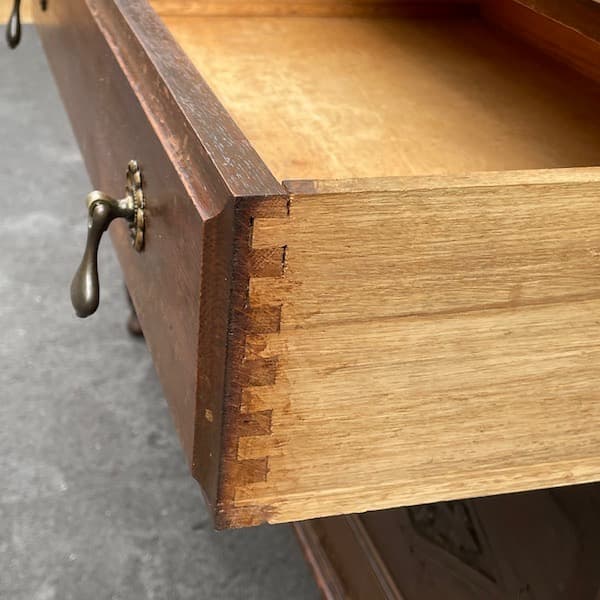 イギリスアンティーク　ミラーバックサイドボード　キャビネット　リビングボード