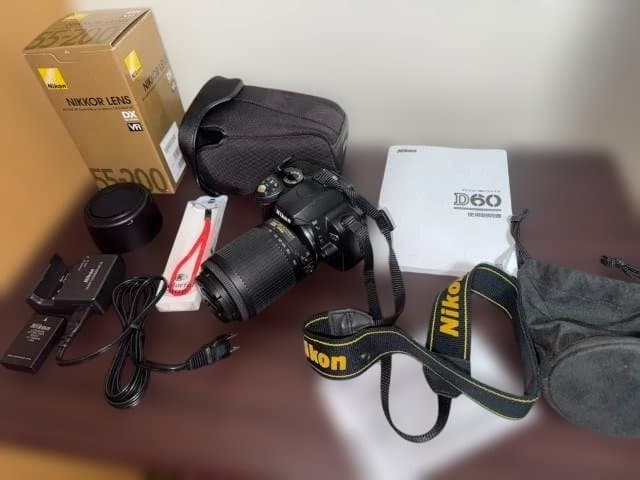Nikon D60 デジタル一眼レフカメラ 55-200mmレンズ付き