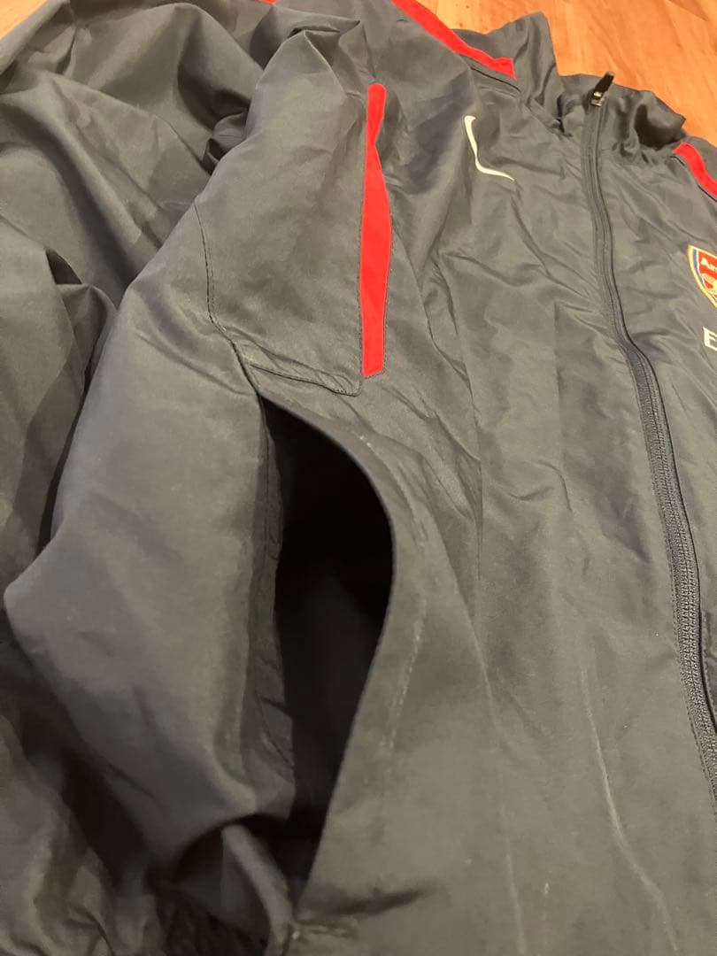 アーセナルFC NIKE ナイロンジャケット 古着　Mビンテージ　ナイキ