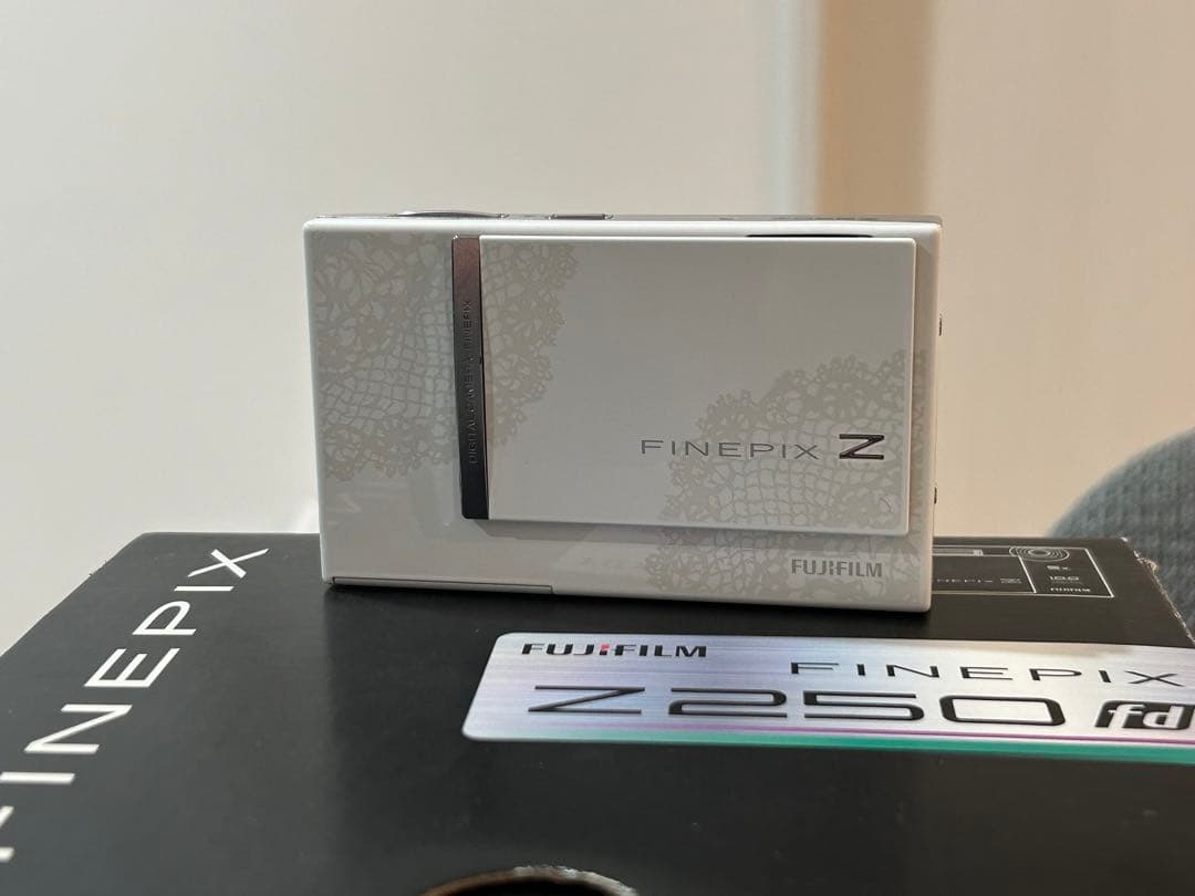 FUJIFILM FINEPIX Z250fd ホワイト