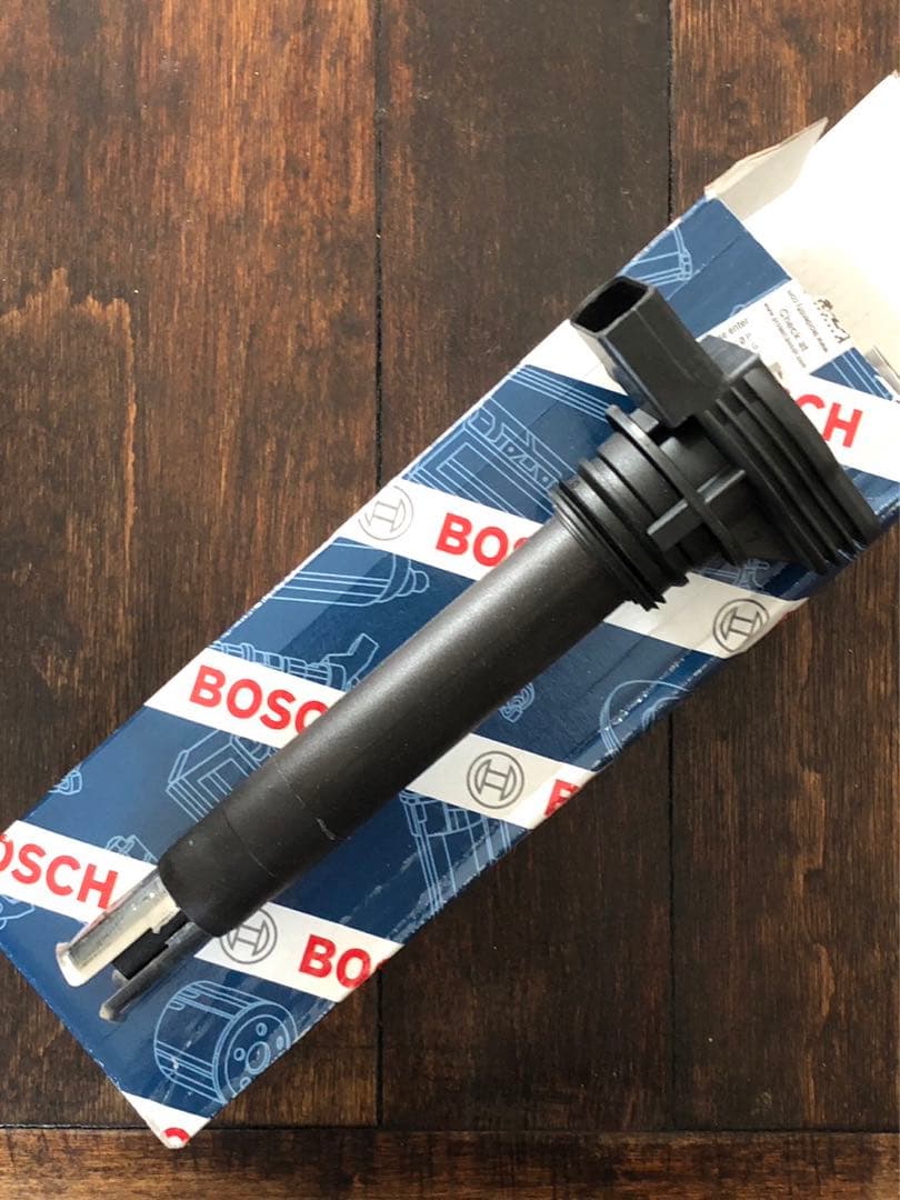 アウディ A4 8K イグニションコイル 4個セットBOSCH（純正OEM）