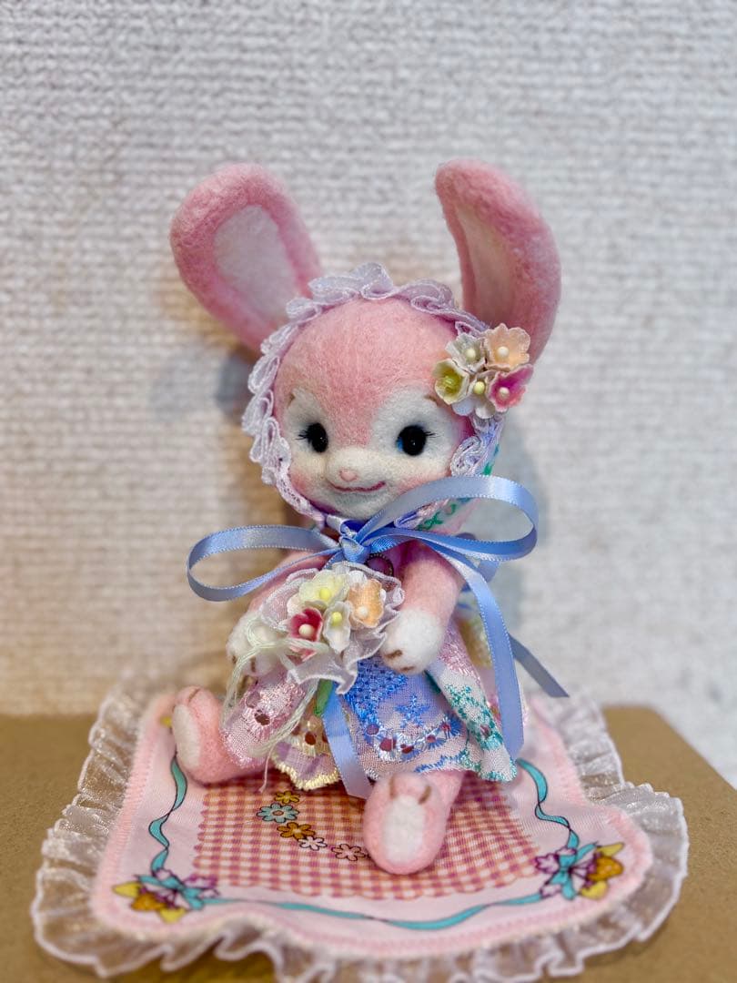 羊毛フェルト　作家様　作品　うさぎ　ぬいぐるみ　ピンク