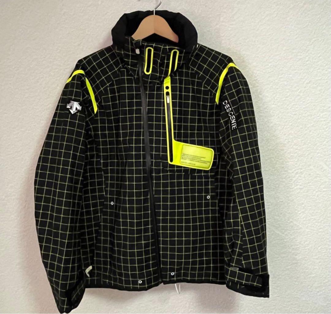 デサント　DESCENTE スノボー　スノボウェア　スキーウェア