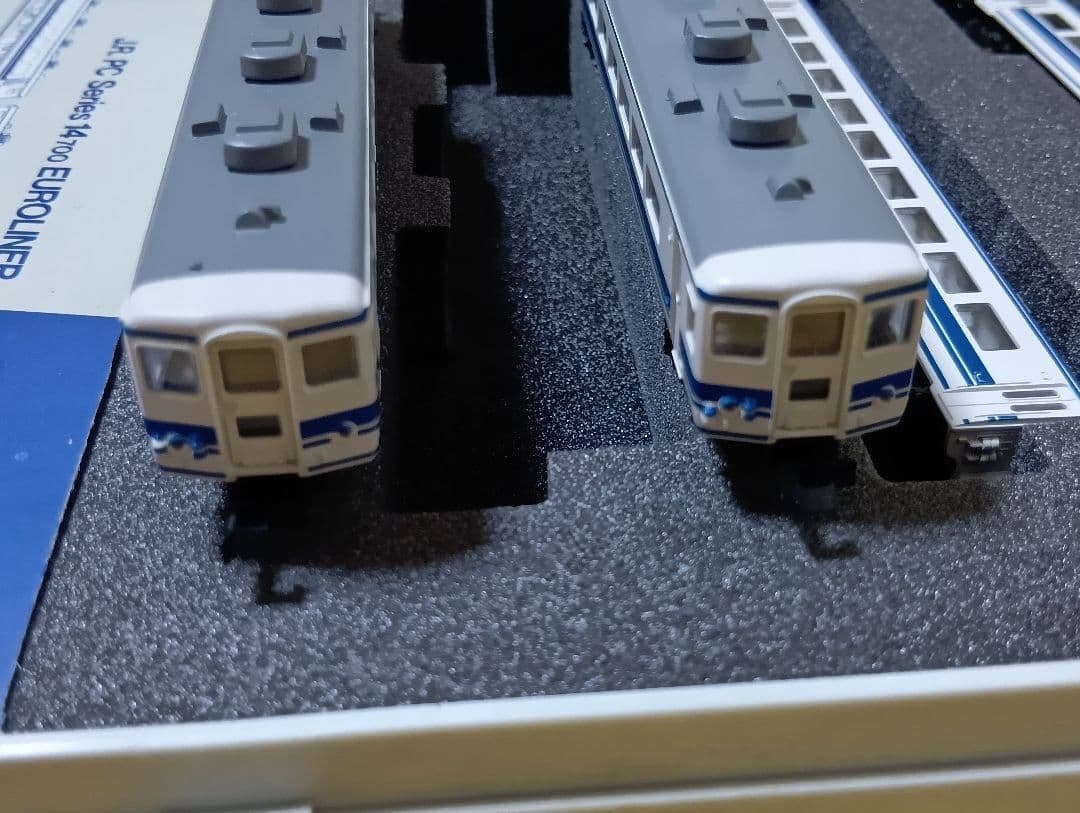 TOMIX 92056 JR14 700系（座席車）ユーロライナーカラー