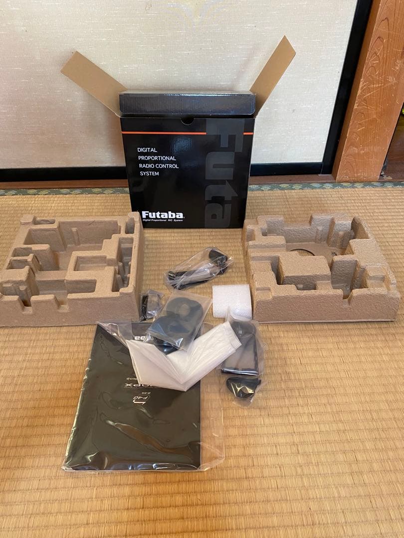 ラジコン　ほぼ新品　T10PX フタバ　プロポ　コントローラー　送信機