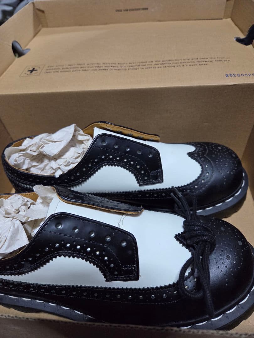 Dr. Martens 3989 BEX ブローグ シューズ ドクターマーチン