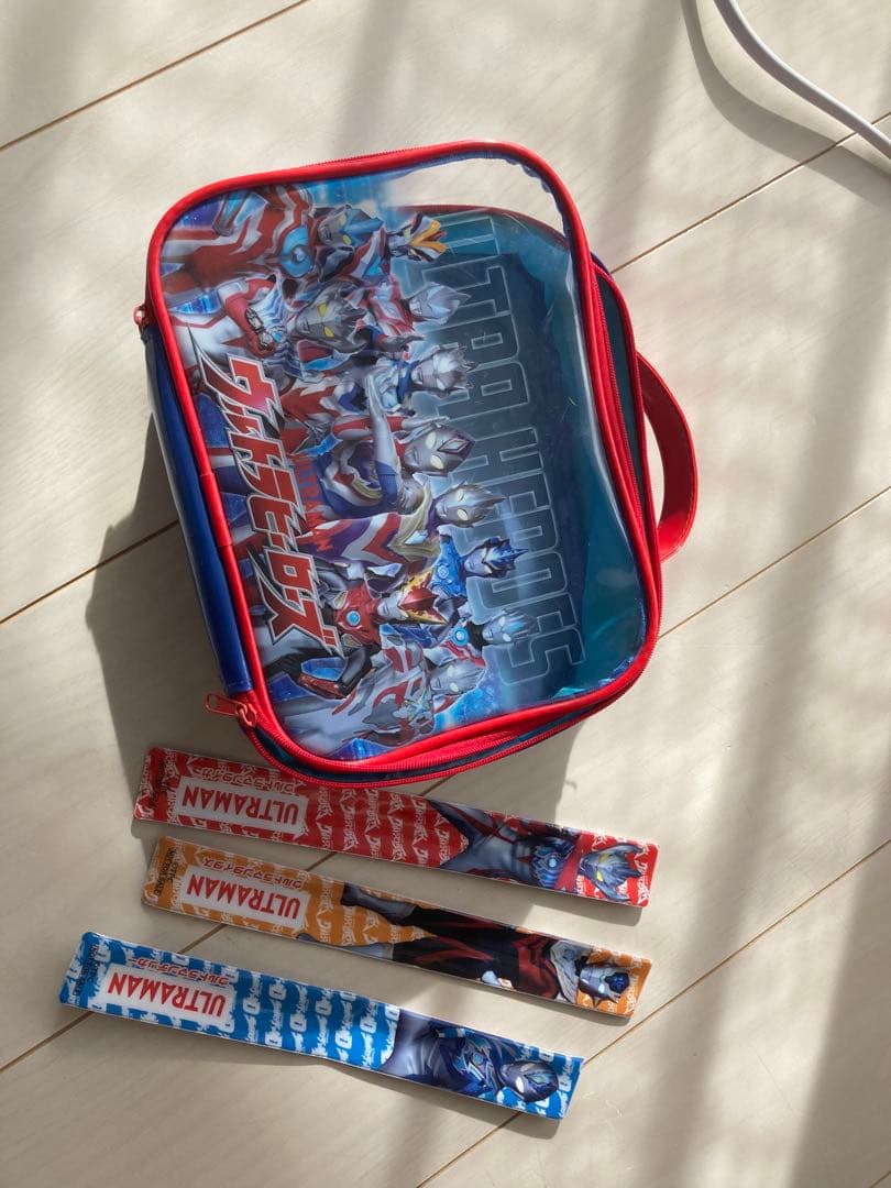 ウルトラマンフィギュア47体、怪獣27体、ロボ2体、ソフビワールド、射的セット