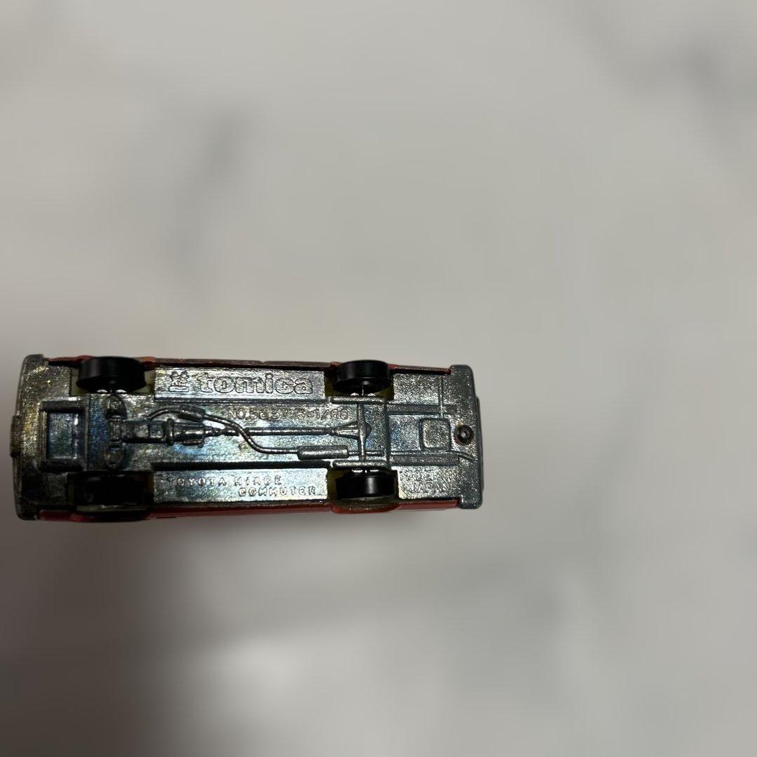 トミカ No.56/57 トヨタ ハイエース コミューター 日本製
