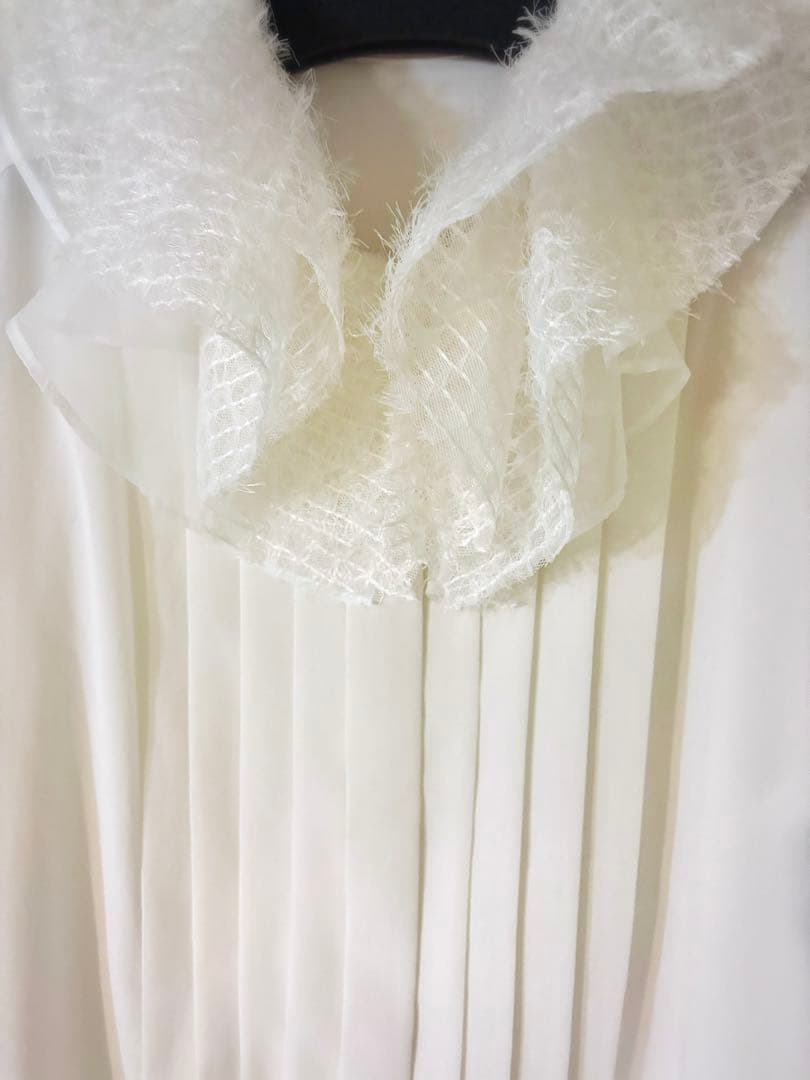 【ほぼ新品】グレースコンチネンタル　グレースクラス　フェザーチュールブラウス