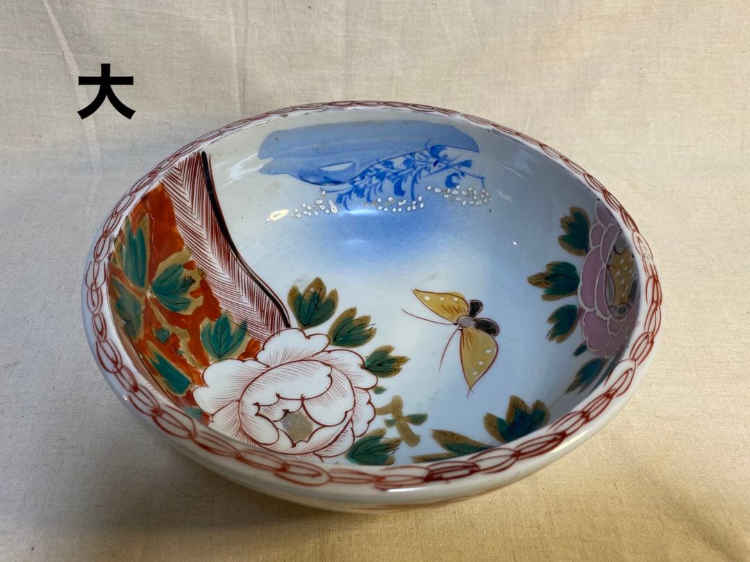 伊万里　古伊万里　鉢　三つ鉢　入れ子　色絵　蝶の図　花の図