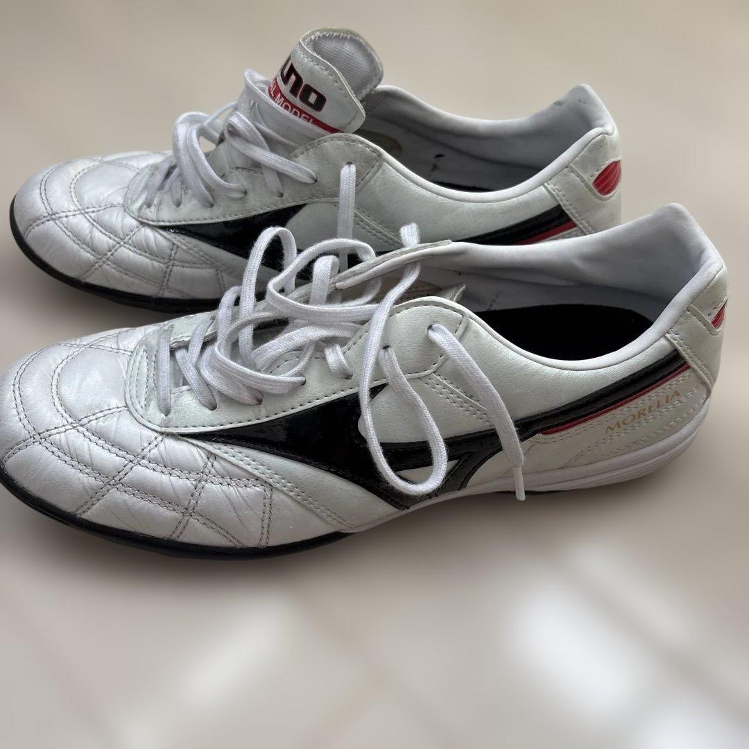 【美品】MIZUNO モレリア　トレシュー26センチ