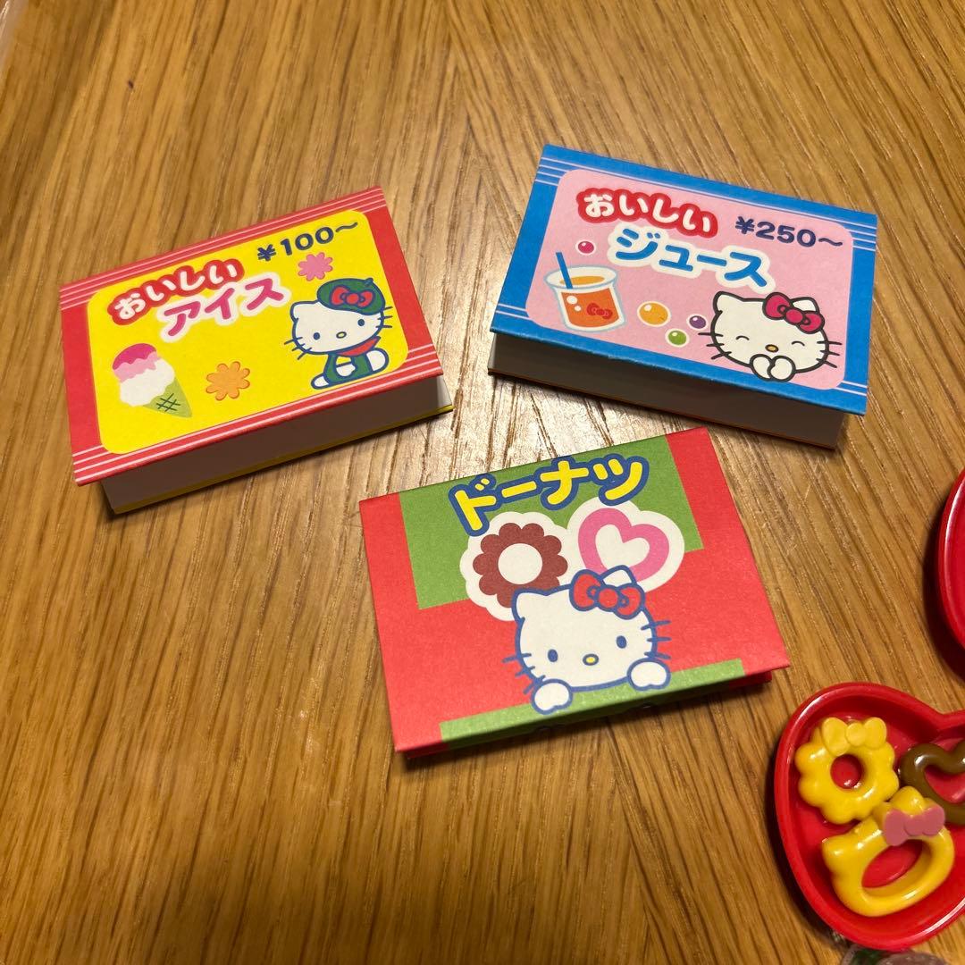 サンリオ　キティ　スイーツパラダイス　ドール　着せ替え　人形　小物　レア