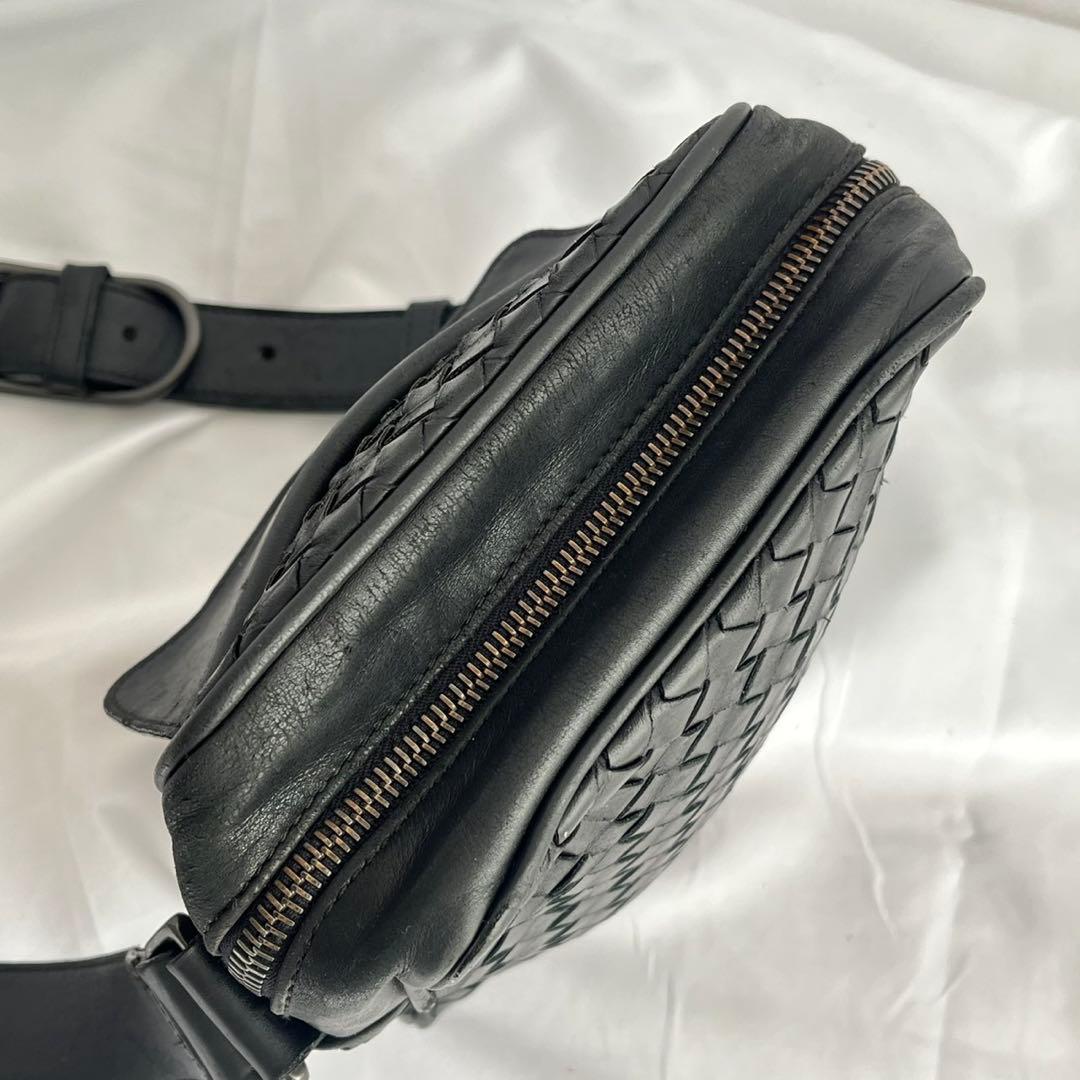 ✨️極美品✨️ BOTTGAVENETA イントレチャート ショルダーバッグ　黒