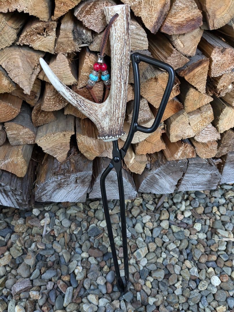 鹿の角　薪バサミ　トング