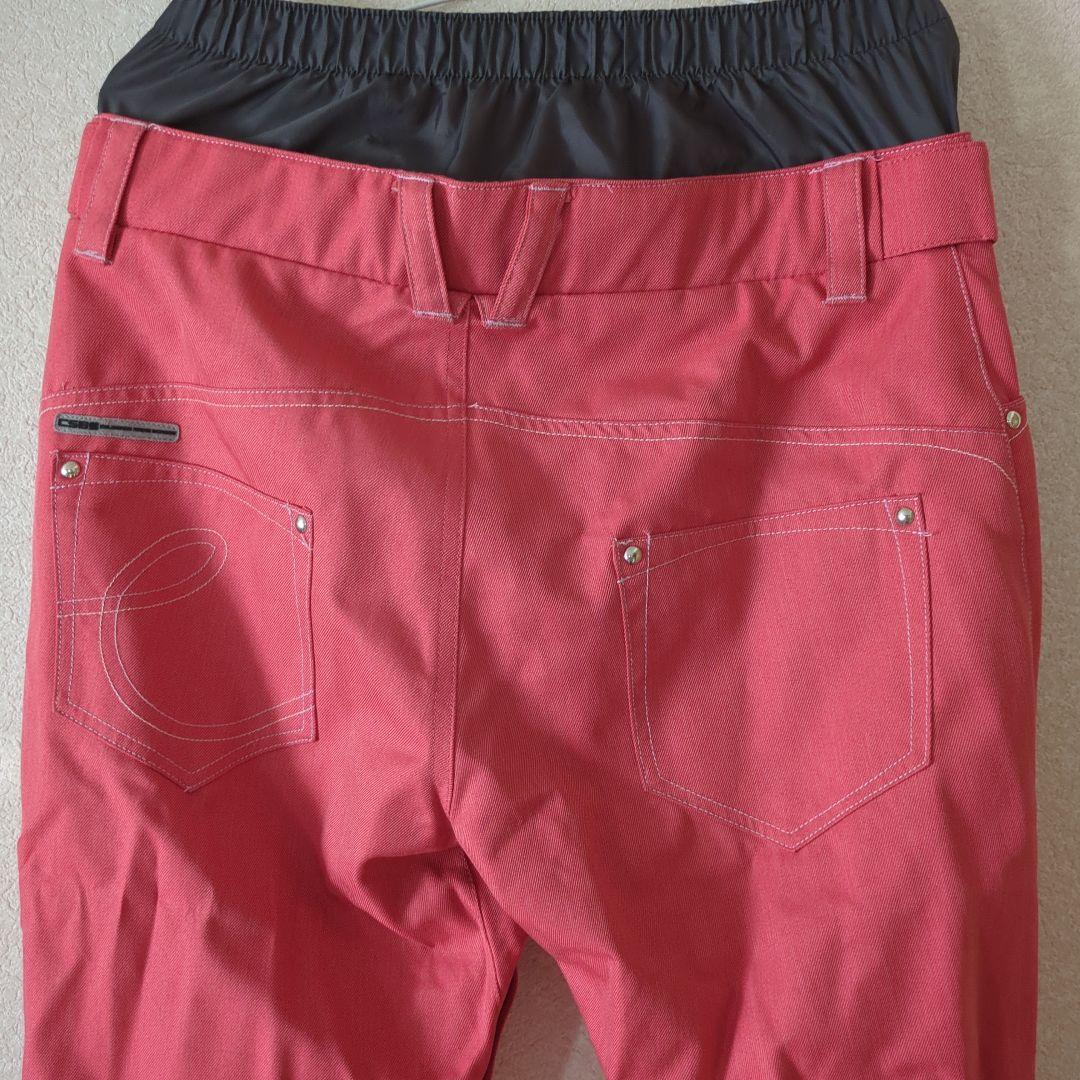 赤いスノーボードパンツ 女性用　　スキーウェアのセット